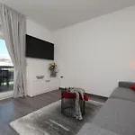 Suva Punta, No 4 *