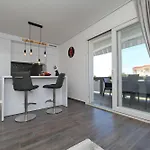 Apartman Suva Punta, No 4 *