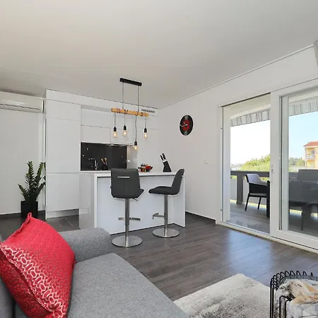 Suva Punta, No 4 * Vir