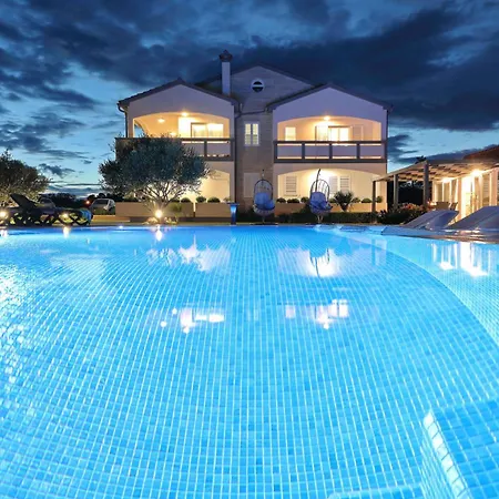 Suva Punta, No 4 * Vir