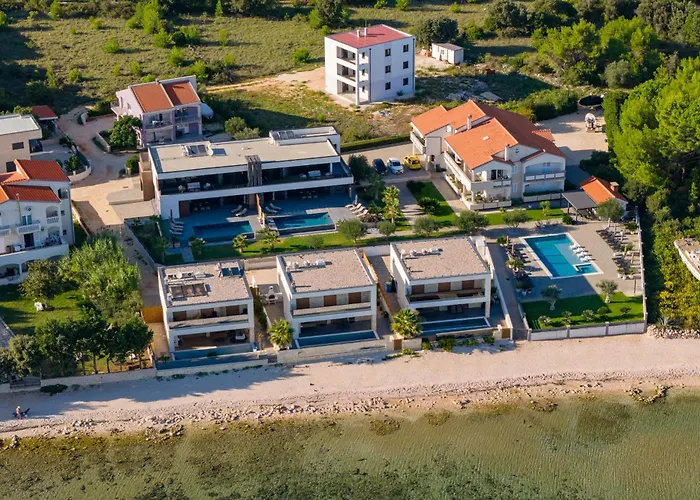 Suva Punta, No 4 * Vir