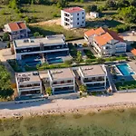 Suva Punta, No 4 * Vir