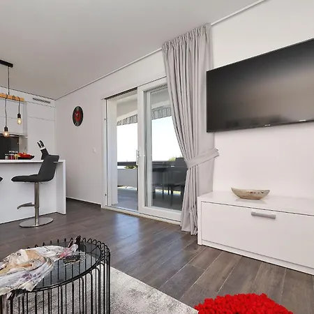 Suva Punta, No 4 Apartment *