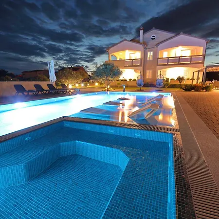 Suva Punta, No 4 * Vir