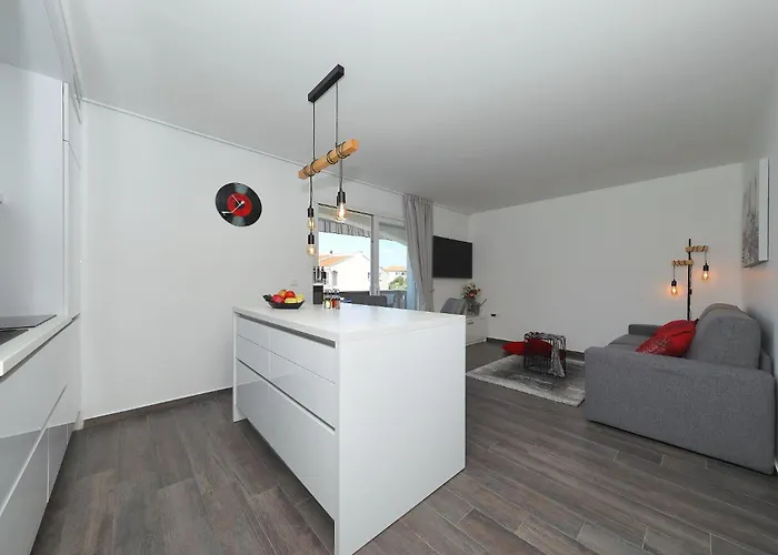 Suva Punta, No 4 Апартаменты *