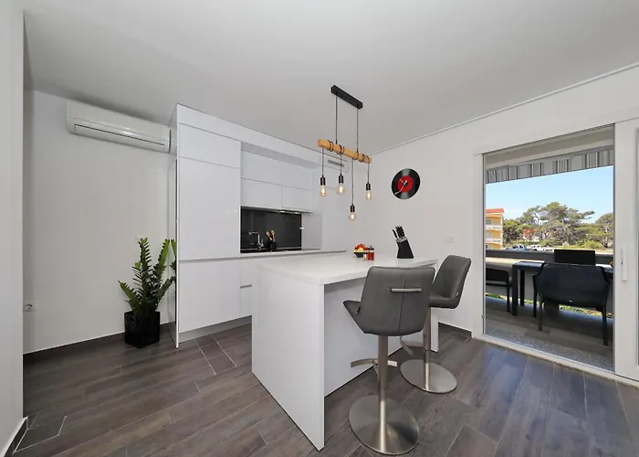 Suva Punta, No 4 Apartment *